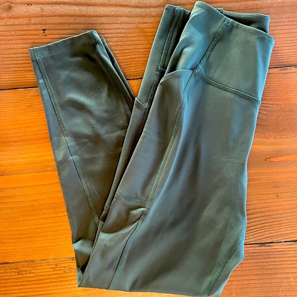 Girlfriend Collective Set Paloma Racerback Bra + High Rise Compression Leggings - Picture 5 of 15